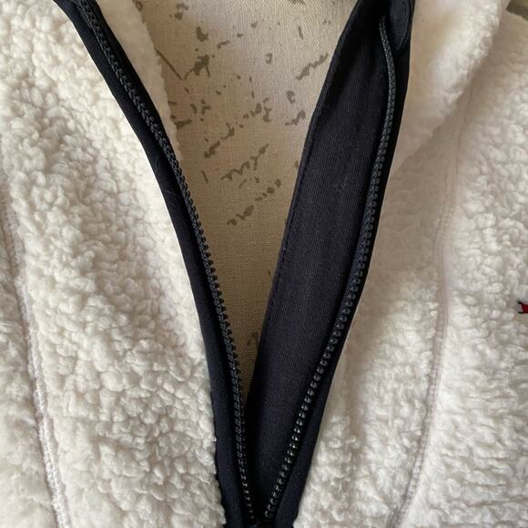 Tommy Hilfiger Women’s Faux Sherpa Pullover Half Zip Medium EUC - Picture 6 of 13